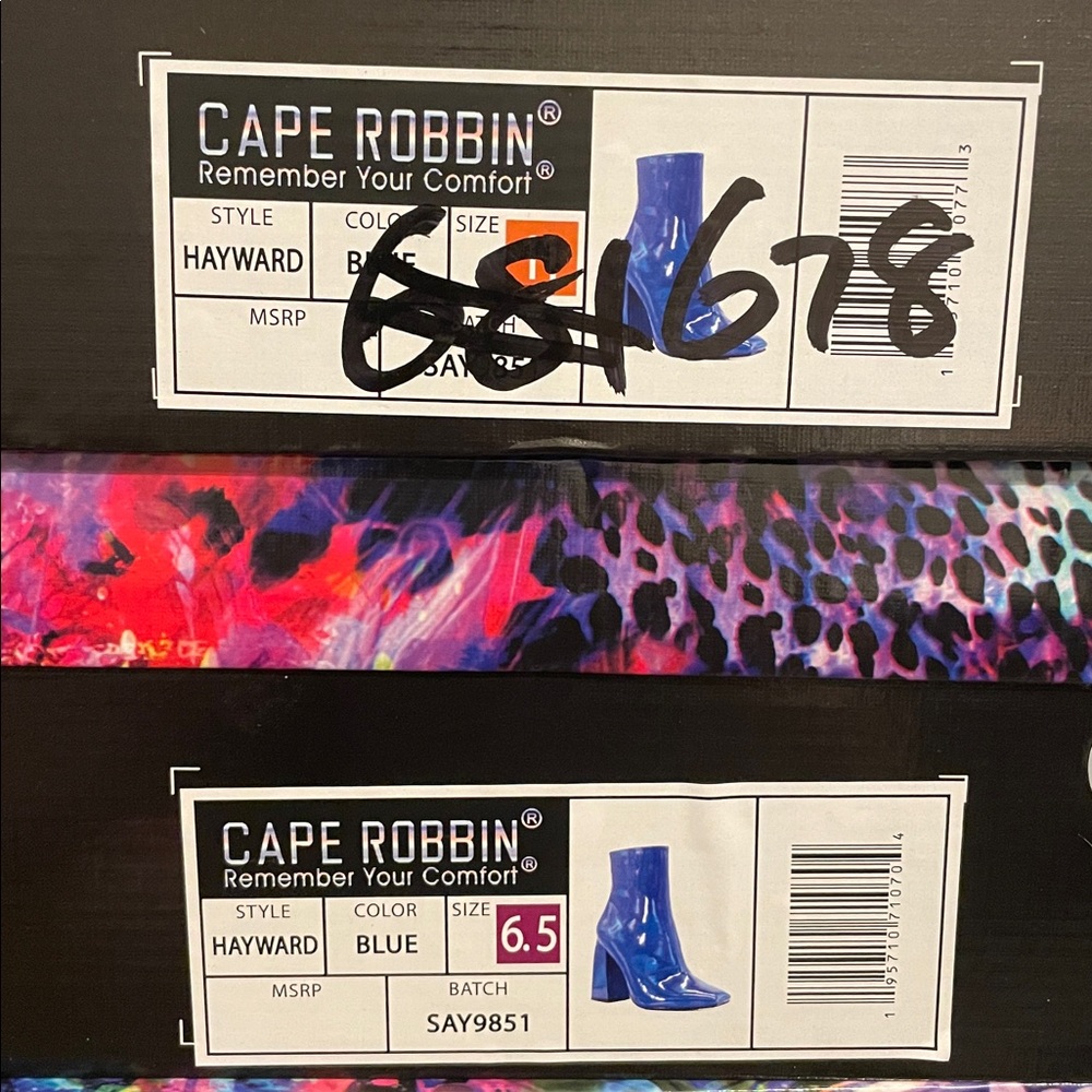 •CAPE ROBBIN• “Hayward” Blue Heeled Booties // square toe + block heel // NIB - Picture 13 of 16